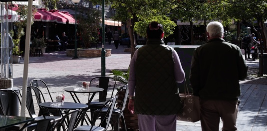 Τραπεζοκαθίσματα στις πλατείες Αγίας Ειρήνης και Καρύτση στην Αθήνα, Τρίτη 28 Μαρτίου 2023. (ΚΩΣΤΑΣ ΤΖΟΥΜΑΣ/EUROKINISSI)