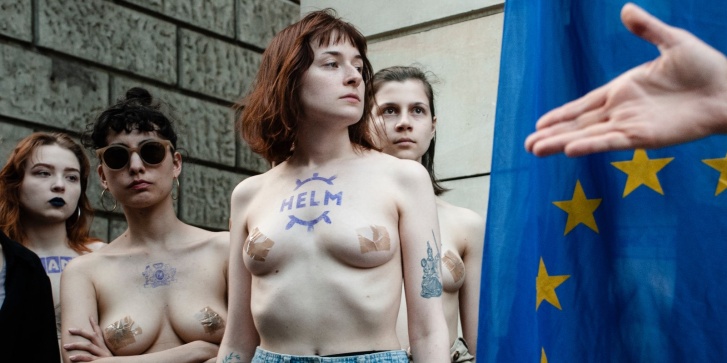 cecleavagebelarus.jpg