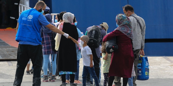 cemigrants000_8qw7qp.jpg