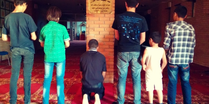 mellon_refugees_mosque.jpg