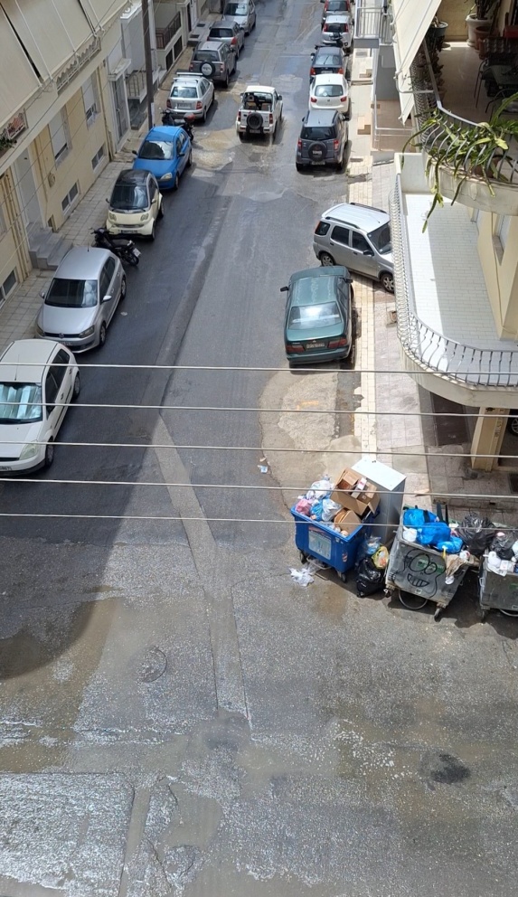 Δρόμος στο Ηράκλειο Κρήτης. [Ηράκλειο Κουασιμόδεια πόλη]