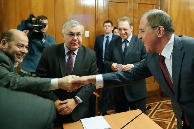 Mousa Mohammed Abu Marzook (left), Deputy Chairman of the Hamas Political Bureau, meets with Russian Foreign Minister Sergey Lavrov. Moscow, January 16, 2017.