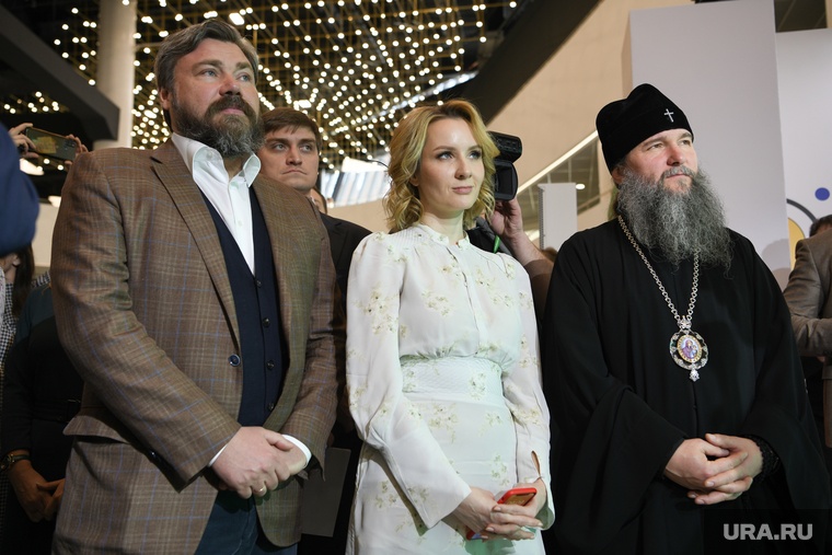 Ο γάμος του Μαλοφέγεφ με τη Μαρία.