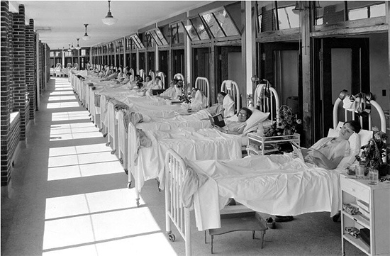Waverly Hills Tuberculosis Sanatorium, 1926. Courtesy of the University of Louisville
