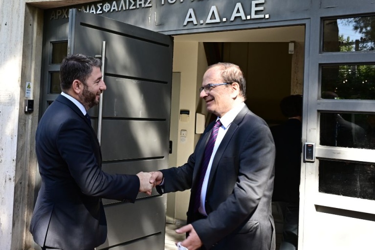 Συνάντηση του προέδρου του ΠΑΣΟΚ - Κινήματος Αλλαγής, Νίκου Ανδρουλάκη με τον Πρόεδρο της ΑΔΑΕ Χρήστο Ράμμο, Τρίτη 31 Οκτωβρίου 2023. (ΜΙΧΑΛΗΣ ΚΑΡΑΓΙΑΝΝΗΣ/EUROKINISSI)