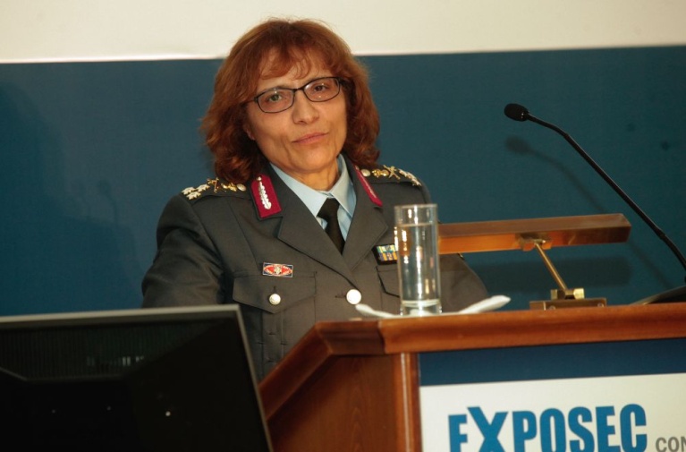 Η Σταυρούλα Τσιριγώτη ως αντιστράτηγος της ΕΛΑΣ σε συνέδριο για την άμυνα και την ασφάλεια τον Μάιο του 2017. [Χρήστος Μπόνης/Eurokinissi]