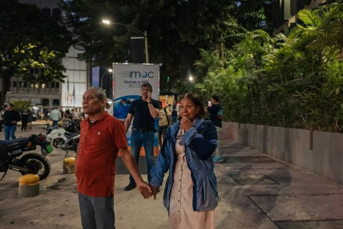 Venezuela Updates: Chaos and Fear After Deadly Earthquakes