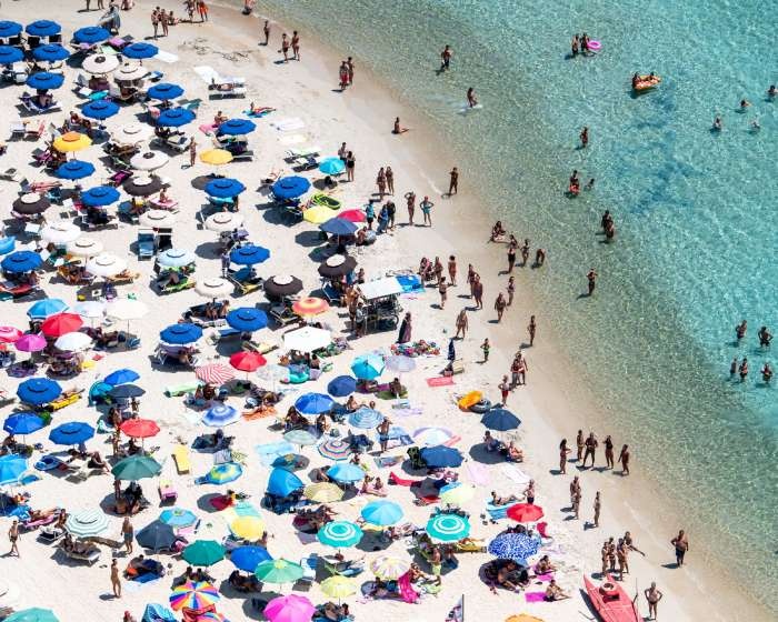 Sardinian beach bans umbrellas for people aged 10 to 65