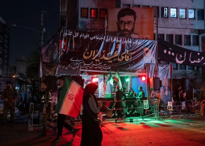 As Iran’s Patriarch Is Mourned, Glimpses of a Changing Tehran