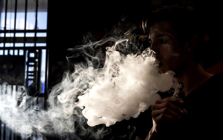 190912-vaping-vape-cs-1009a_c4caeaf2e82dfe5bf149dee7c529516b.fit-760w.jpg
