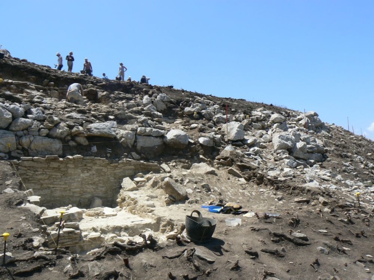 dwallrockyplace.jpg