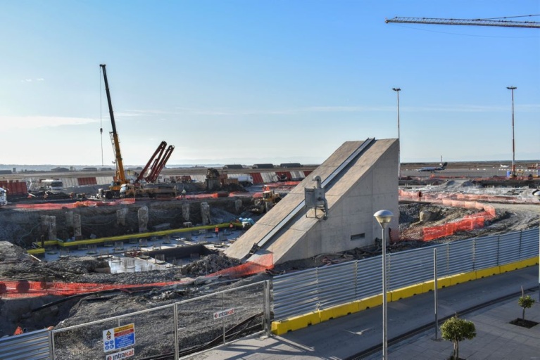 Τα έργα για την επέκταση του terminal στο Μακεδονία. ergaepektasiterminalmakedonia.jpg