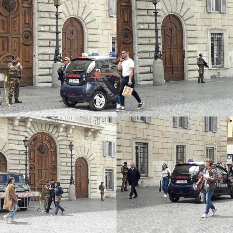 Στην Piazza di Spagna, ένοπλοι φρουροί. guardsitaly.jpg