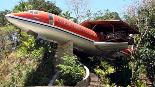 recycled-planes-treehouse.jpg