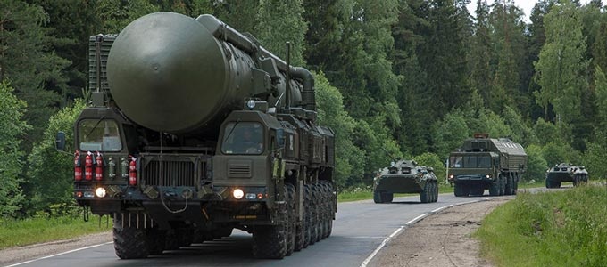 russian-missile-road-convoy.jpg