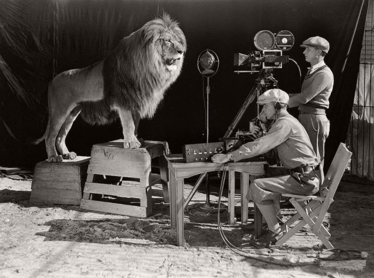 vintage-recording-the-mgm-lion-1920s.jpg