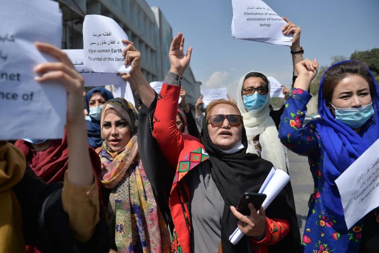 womenprotestafghanistan000_9m66pj.jpg