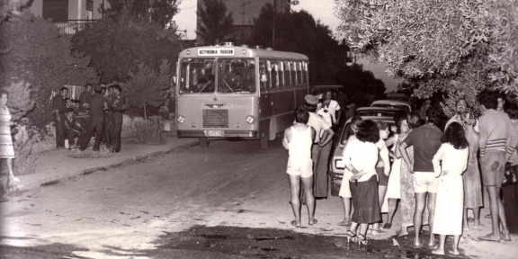 Η δραστηριότητα του Τσιρώνη στο διάστημα των 7,5 μηνών που παρέμεινε έγκλειστος, προκάλεσε την αντίδραση πολλών πολιτών που ζητούσαν την παρέμβαση της αστυνομίας.