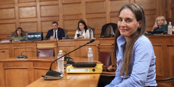 Η Παρασκευή (Βιβή) Τυχεροπούλου καταθέτει στην Εξεταστική Επιτροπή της Βουλής για το σκάνδαλο του ΟΠΕΚΕΠΕ στις 23 Οκτωβρίου 2025. [Γιάννης Παναγόπουλος/Eurokinissi]