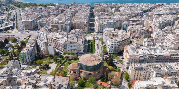 Αεροφωτογραφία από drone της Ροτόντας του Γαλερίου, ενός από τα σημαντικότερα ιστορικά ρωμαϊκά μνημεία της Θεσσαλονίκης. [NICOLAS ECONOMOU / NURPHOTO / NURPHOTO VIA AFP]