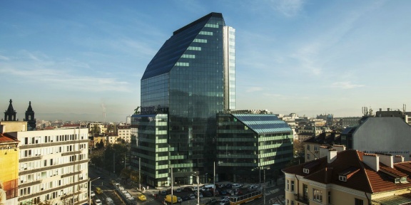 cecity_tower3.jpg