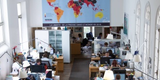 cersfdesk.jpg